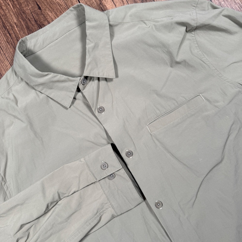 Lululemon Commission Long Sleeve Shirt Mens XL Sage Green Button Up Venting READ